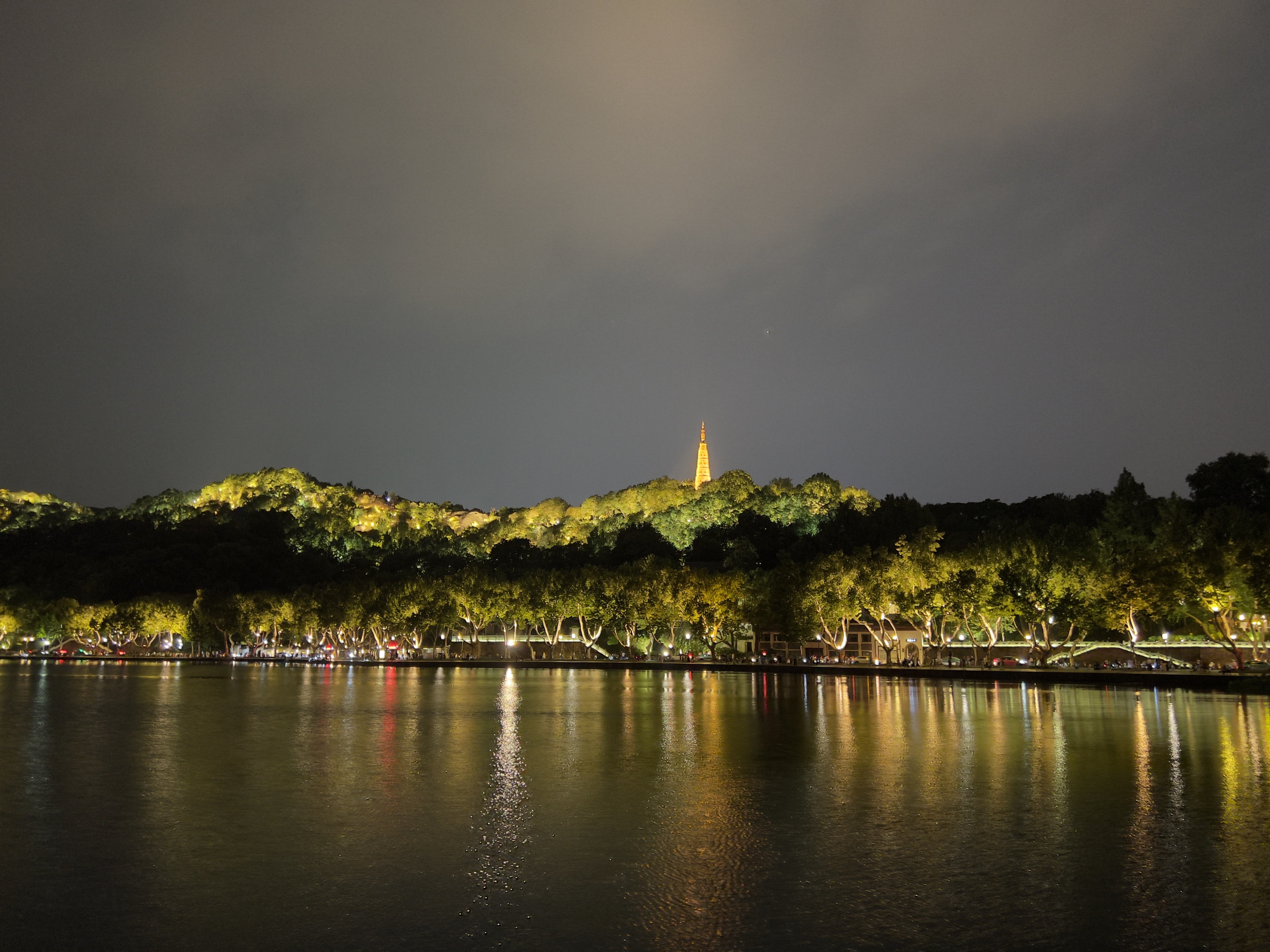 tweet/wxonl4vHfwTcTnc6